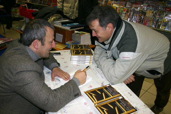 Dédicace Maison de la Presse rue Brossolette