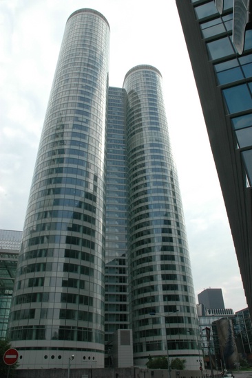 La défense - reflets
