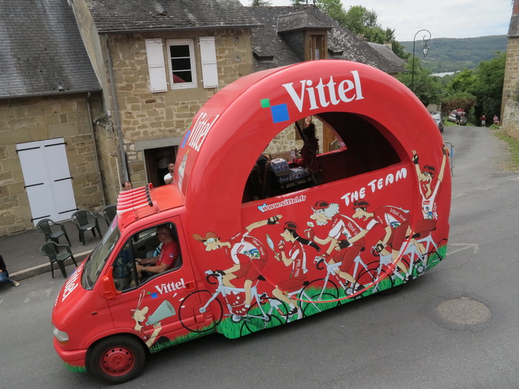 01 CARAVANE DU TOUR DE FRANCE