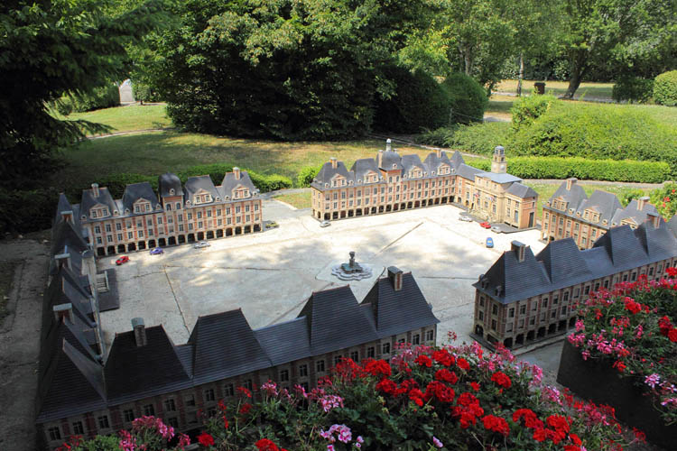 place ducale de chrarleville mézières