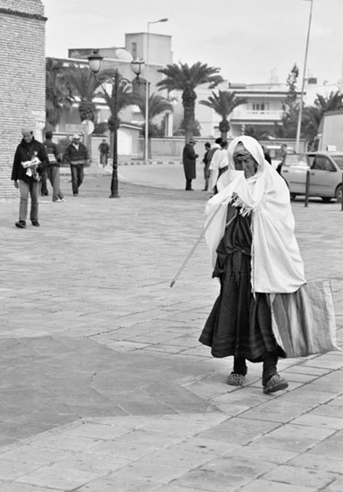 Femme de Kairouan (TUNISIE)