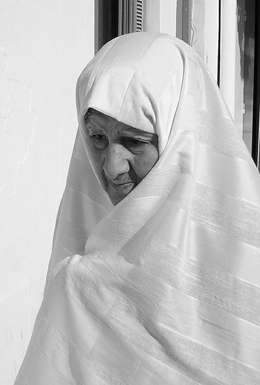Femme de Sidi Bou Said (TUNISIE)