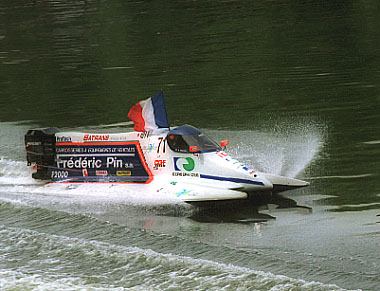 georges125.jpg (40618 octets)