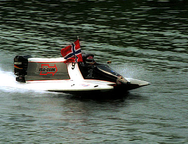 georges127.jpg (49162 octets)