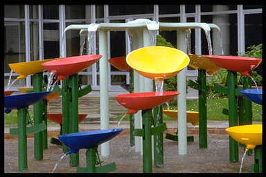 manu08.jpg (17854 bytes)