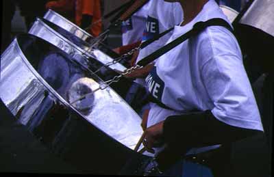 manu19.jpg (13550 bytes)